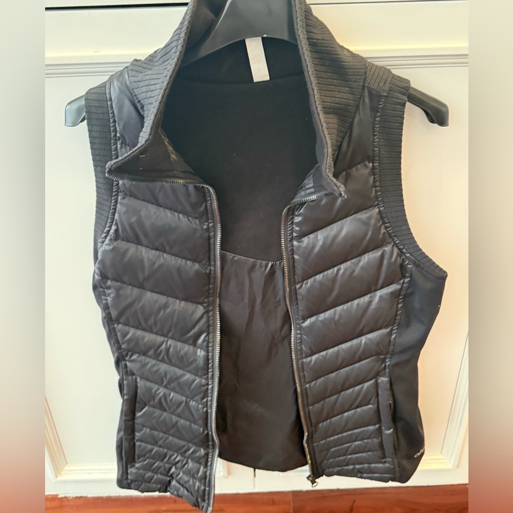 ALO Yoga Rare thin Vest
